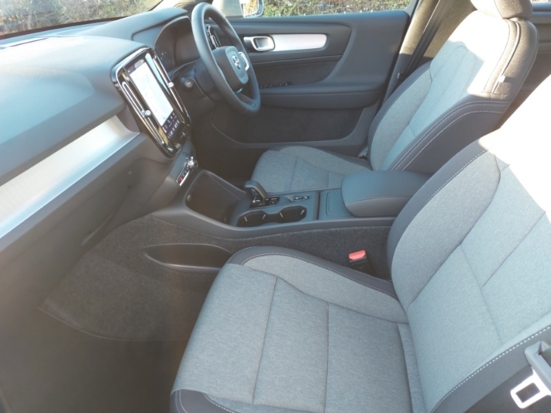 Used Volvo XC40 2025 for sale - 76639028: Photo 5