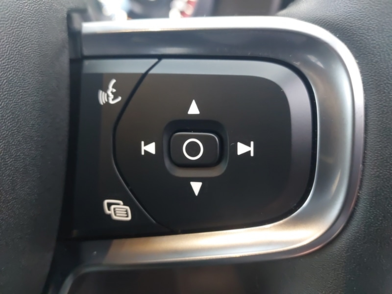 Used Volvo XC40 2022 for sale - 76708053: Photo 17