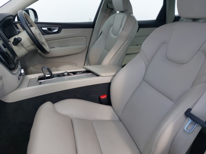 Used Volvo XC60 2022 for sale - 78203438: Photo 5