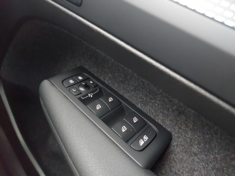 Used Volvo XC40 2025 for sale - 77010838: Photo 18