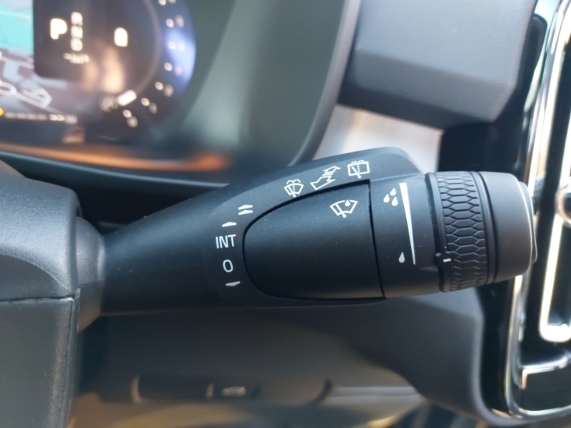 Used Volvo XC40 2025 for sale - 76639247: Photo 14