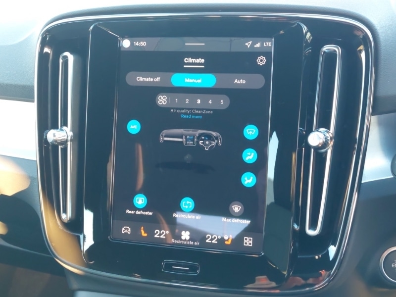 Used Volvo XC40 2025 for sale - 76639247: Photo 17