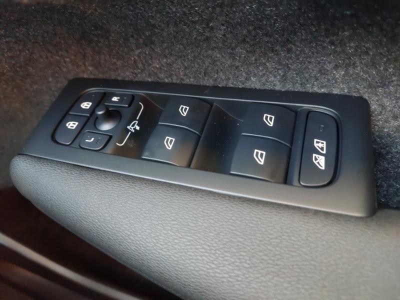 Used Volvo XC40 2025 for sale - 76639247: Photo 19