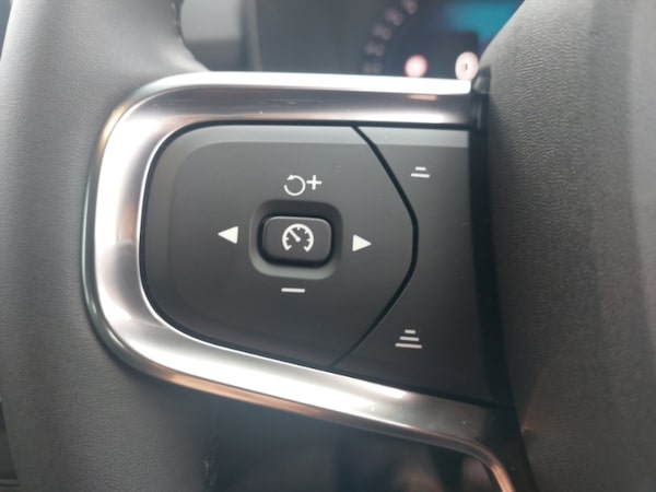 Used Volvo XC40 2025 for sale - 76325767: Photo 14