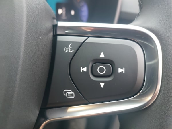 Used Volvo XC40 2025 for sale - 76325767: Photo 15