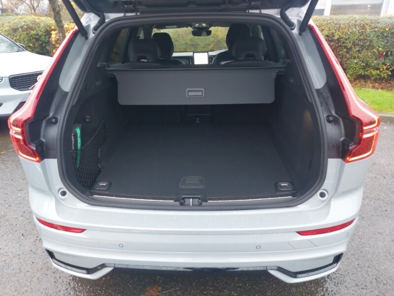 Used Volvo XC60 2025 for sale - 76548736: Photo 8