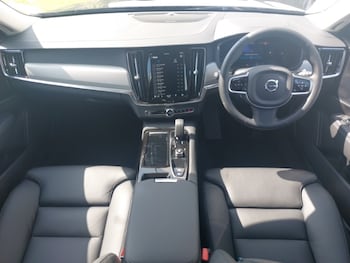 Used Volvo V90 2025 for sale - 75562366: Photo