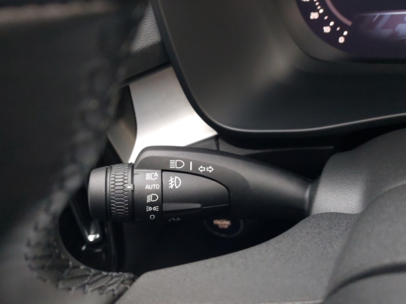 Used Volvo XC40 2025 for sale - 77010835: Photo 16