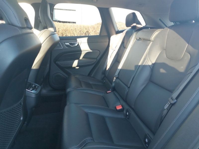 Used Volvo XC60 2023 for sale - 77251829: Photo 6