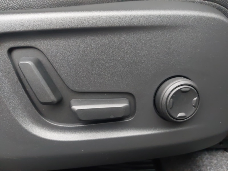 Used Volvo XC40 2025 for sale - 76721554: Photo 12