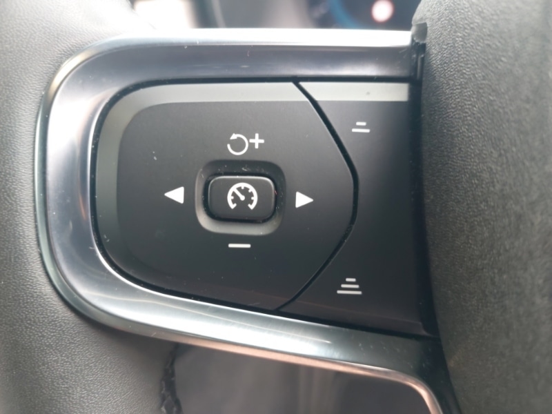 Used Volvo XC40 2023 for sale - 77169396: Photo 16