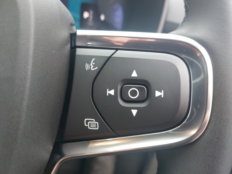 Used Volvo XC40 2025 for sale - 77123157: Photo 16