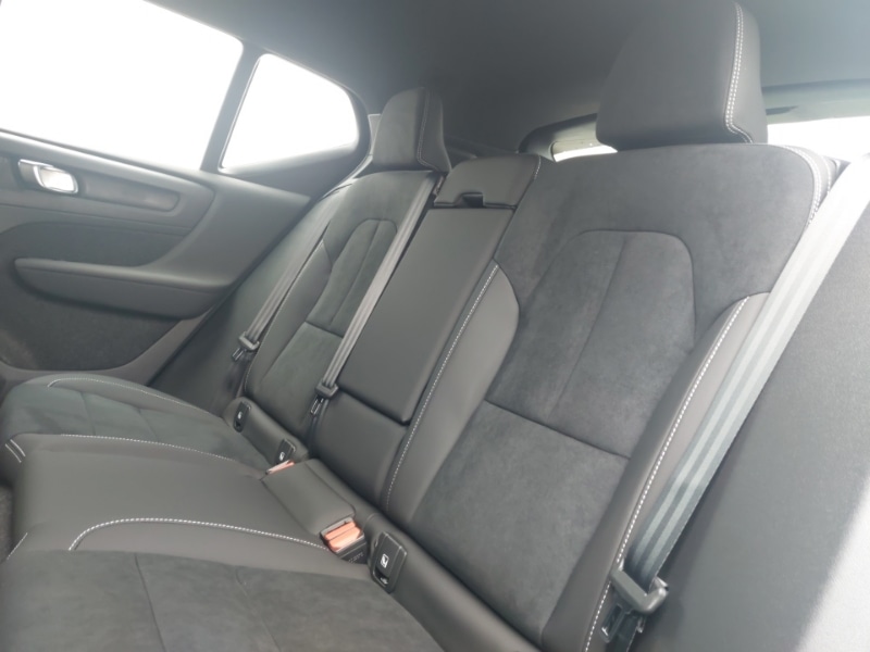 Used Volvo XC40 2025 for sale - 77123157: Photo 6