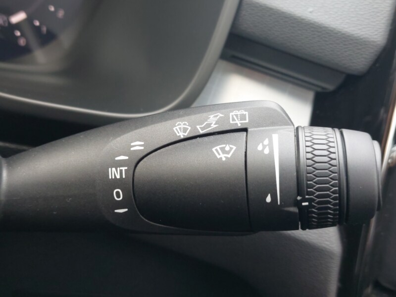 Used Volvo XC40 2025 for sale - 77815818: Photo 16