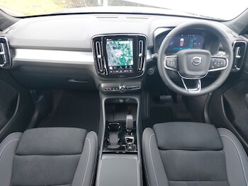 Used Volvo XC40 2025 for sale - 77815818: Photo