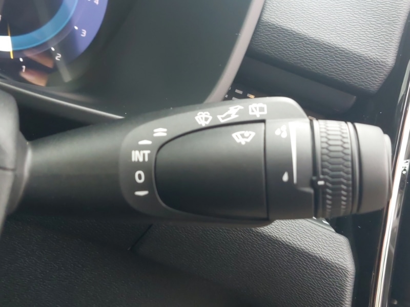 Used Volvo XC40 2025 for sale - 76967326: Photo 15