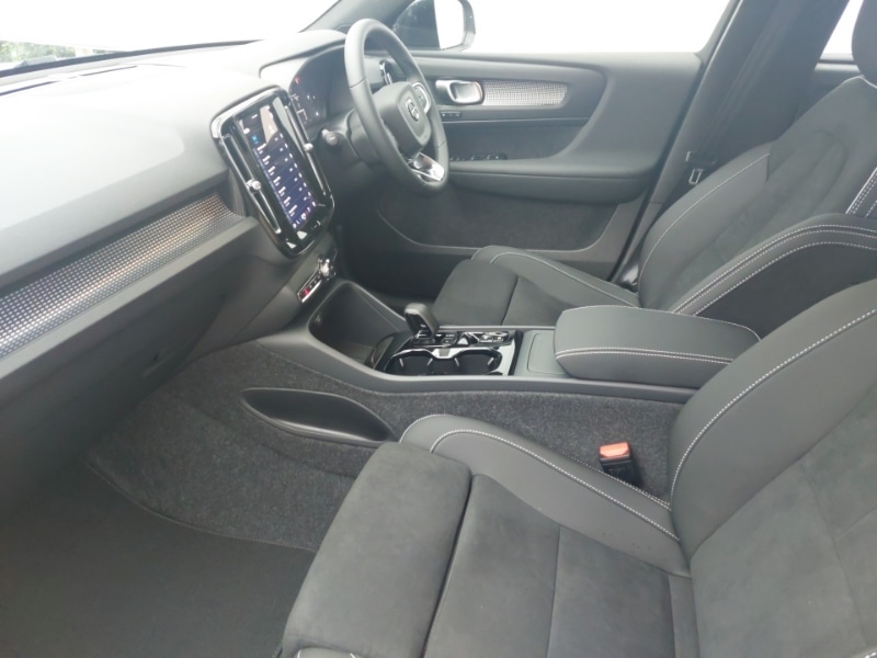 Used Volvo XC40 2025 for sale - 76967326: Photo 5