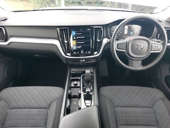 Used Volvo V60 2022 for sale - 75147103: Photo