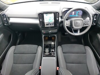 Used Volvo XC40 2025 for sale - 78103474: Photo