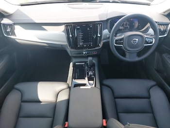 Used Volvo V90 2025 for sale - 75576164: Photo