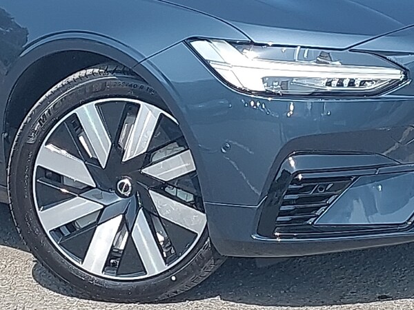Used Volvo V90 2025 for sale - 75576164: Photo 9