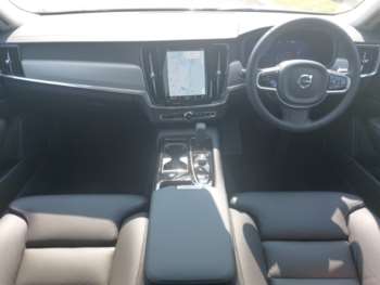 Used Volvo V90 2025 for sale - 74933675: Photo