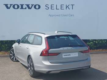 Used Volvo V90 2025 for sale - 74933675: Photo