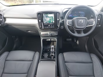 Used Volvo XC40 2025 for sale - 77999749: Photo