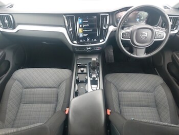 Used Volvo V60 2021 for sale - 77366322: Photo