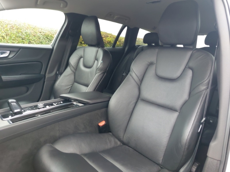 Used Volvo V60 2021 for sale - 76335963: Photo 5