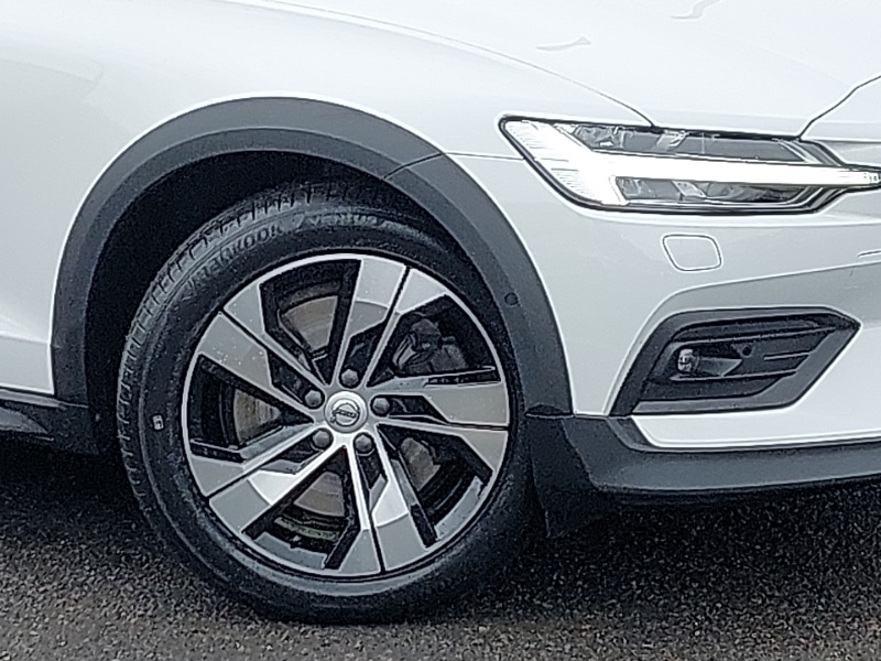 Used Volvo V60 2021 for sale - 76335963: Photo 9