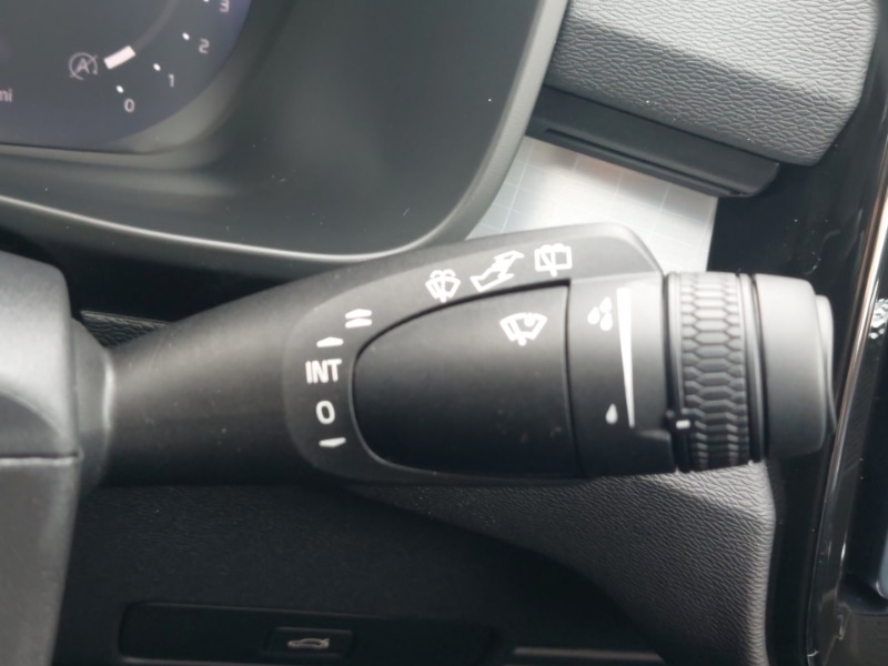 Used Volvo XC40 2025 for sale - 76150977: Photo 16