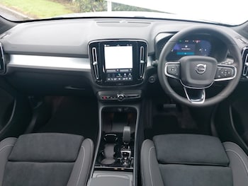 Used Volvo XC40 2025 for sale - 76150977: Photo