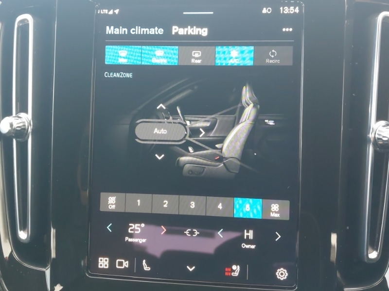 Used Volvo XC40 2024 for sale - 77265689: Photo 15