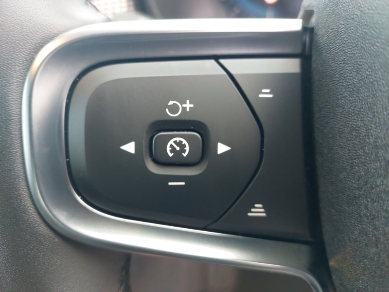 Used Volvo XC40 2024 for sale - 77265689: Photo 16