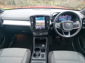 Used Volvo XC40 2023 for sale - 76834158: Photo