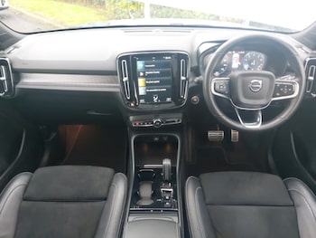 Used Volvo XC40 2021 for sale - 76160691: Photo 2
