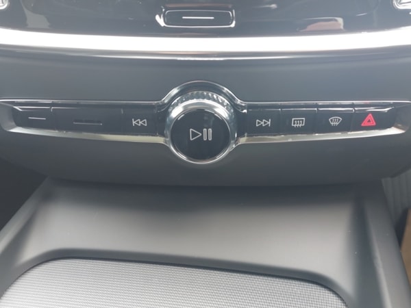 Used Volvo V60 2025 for sale - 74898671: Photo 14