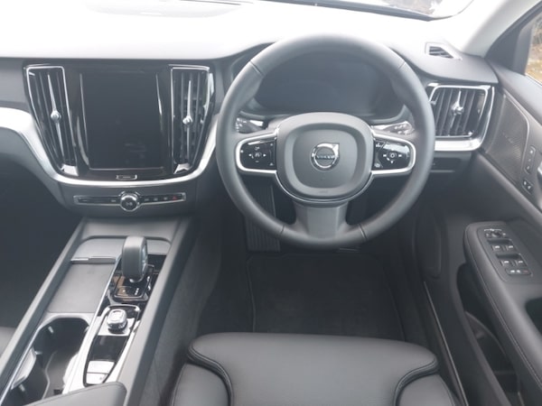 Used Volvo V60 2025 for sale - 74898671: Photo 7