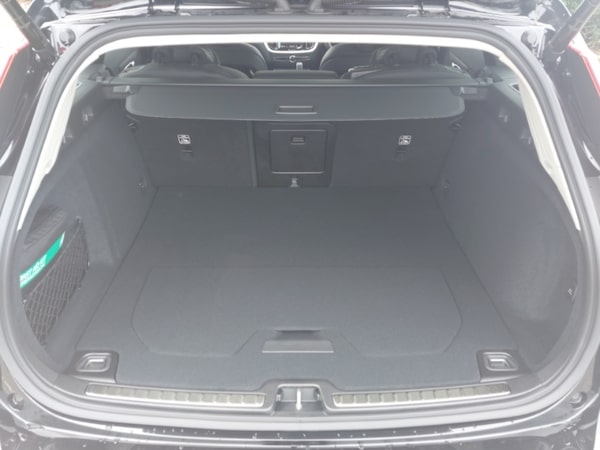 Used Volvo V60 2025 for sale - 74898671: Photo 8
