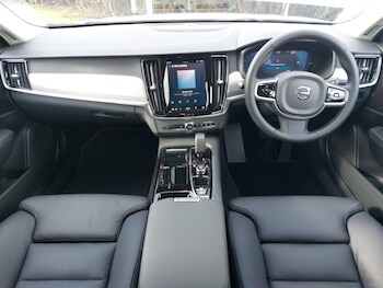 Used Volvo V90 2025 for sale - 77689672: Photo