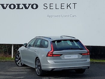 Used Volvo V90 2025 for sale - 77689672: Photo