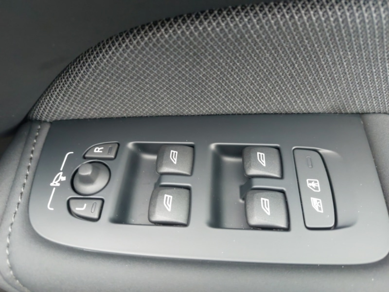 Used Volvo XC60 2025 for sale - 77922451: Photo 15