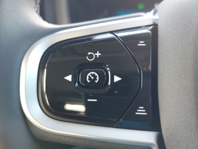 Used Volvo XC60 2025 for sale - 77933025: Photo 15