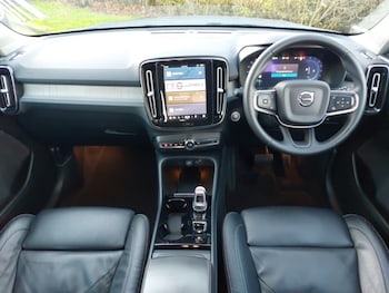 Used Volvo XC40 2023 for sale - 76897631: Photo