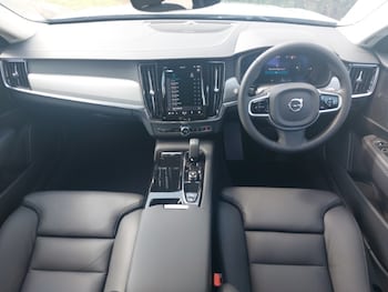 Used Volvo V90 2025 for sale - 75562454: Photo