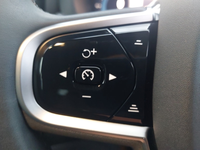 Used Volvo XC60 2024 for sale - 76540429: Photo 15