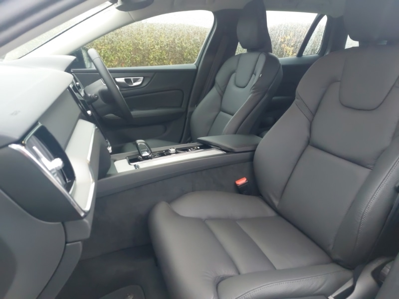 Used Volvo V60 2025 for sale - 76713511: Photo 5