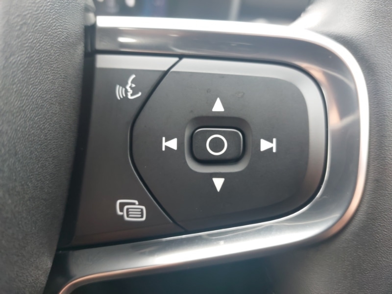Used Volvo XC40 2024 for sale - 76066637: Photo 12