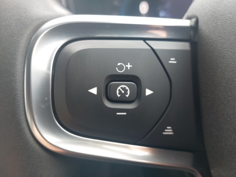 Used Volvo XC40 2024 for sale - 76066637: Photo 13